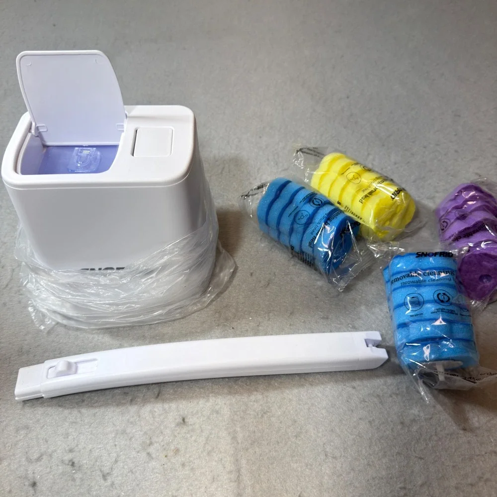 Snofrid Automatic Flip-Top Toilet Brush ZH-006 White New Open Box Refills